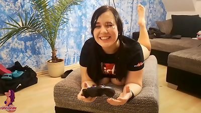 curvaceous german Gamer dame gets fucked while gaming