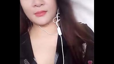Live nymph viet