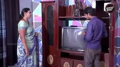 Desi Aunty Romance with ladypenis gifted
